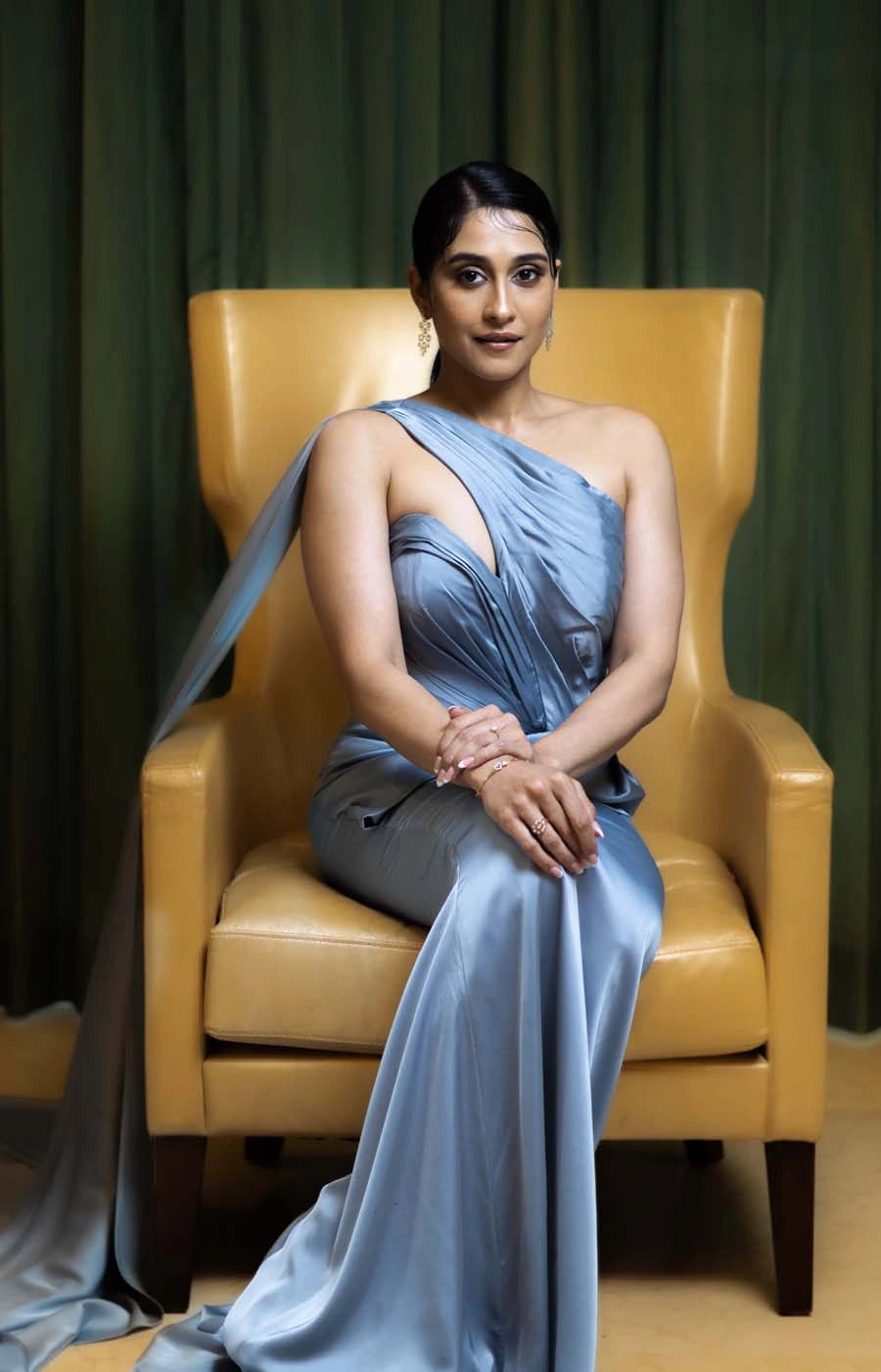 Celebrity Closet Designer Collection (silky blue)